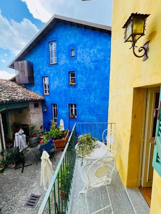 La Gialla Di Via Silvano 12 Monforte dʼAlba Eksteriør bilde