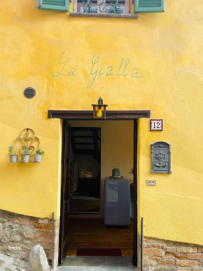 La Gialla Di Via Silvano 12 Monforte dʼAlba Eksteriør bilde